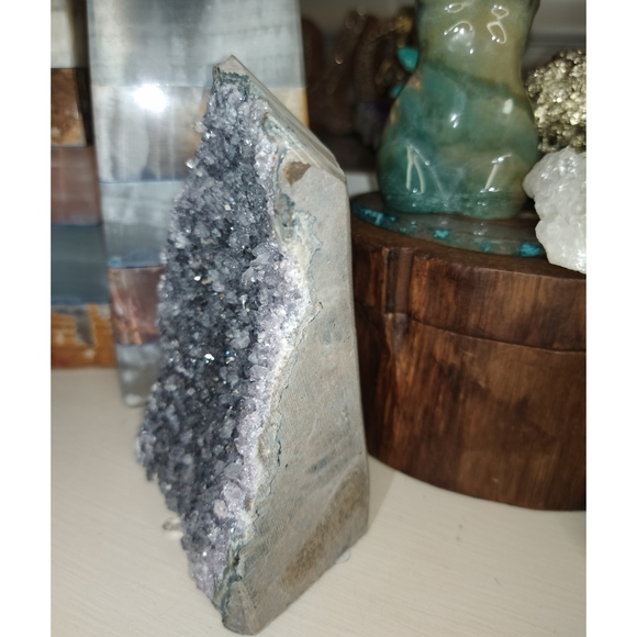 🏔️1lb 2.2oz Grey Amethyst Druzy Cut Base Tower Decor🏔️ - Picture 4 of 5